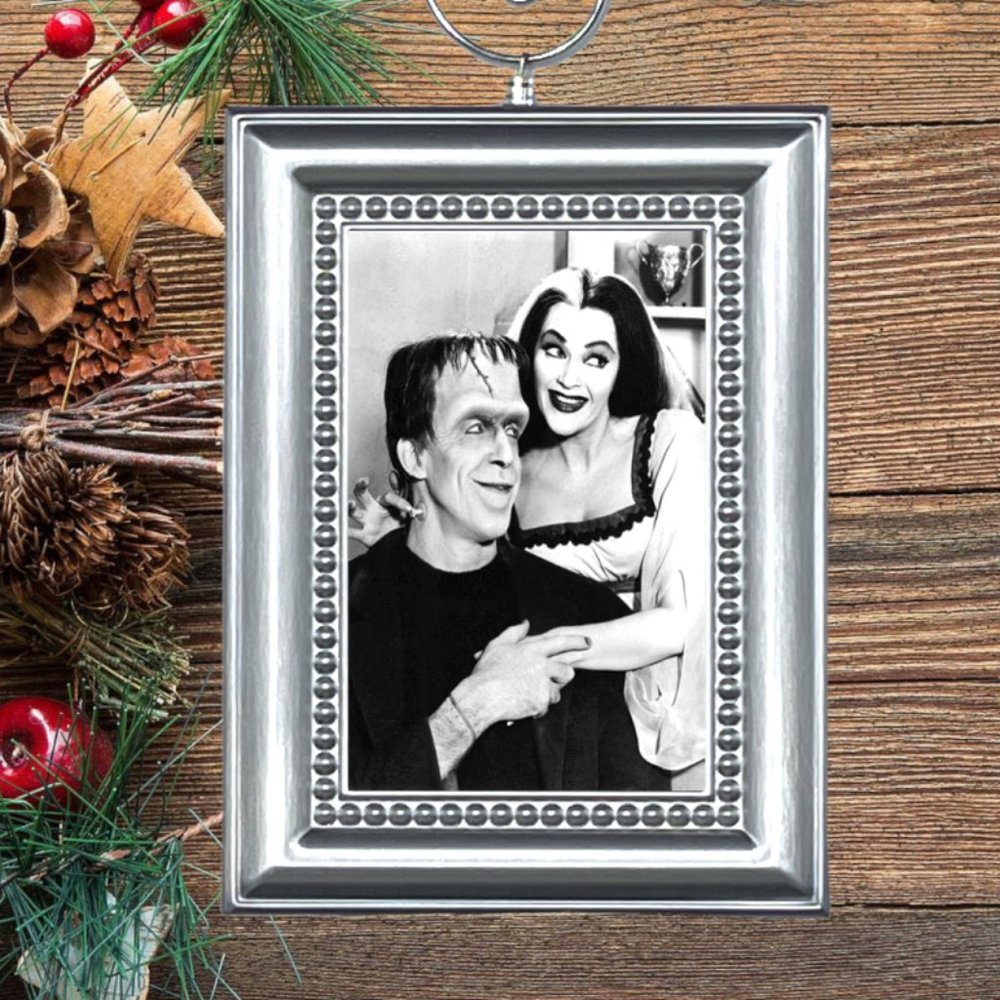 The Munsters Retro Nostalgic TV Show Memorabilia Christmas Tree Ornament‎